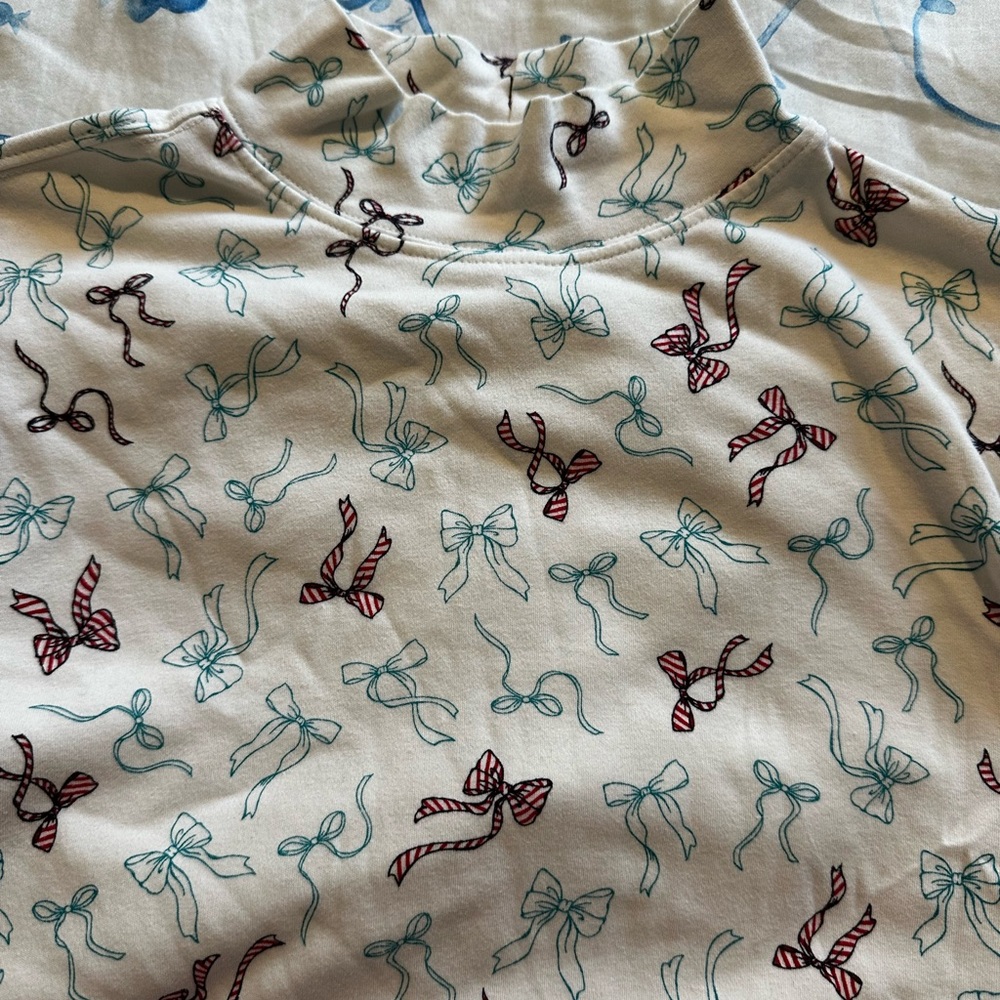 Lands’ End 100% Cotton Holiday Bow Turtleneck Size M